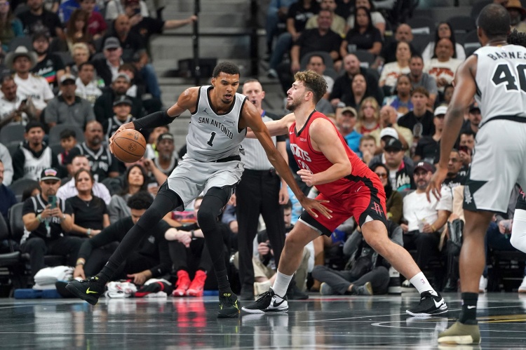 开云官网-你怎么破？文班对位阿门改变战局 火箭末节崩盘不是偶然而是必然