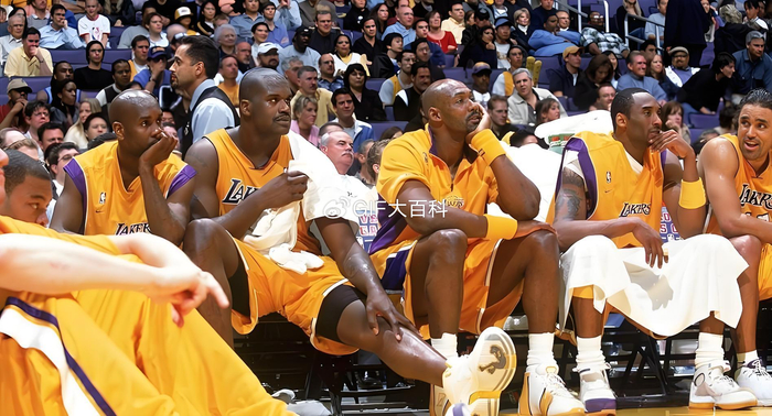 开云-史上最强爆冷！平民活塞五虎干翻湖人F4，总冠军的心草根的逆袭|科比·布莱恩特|奥尼尔|汉密尔顿|马龙|沙奎尔-奥尼尔_新浪体育_新浪新闻