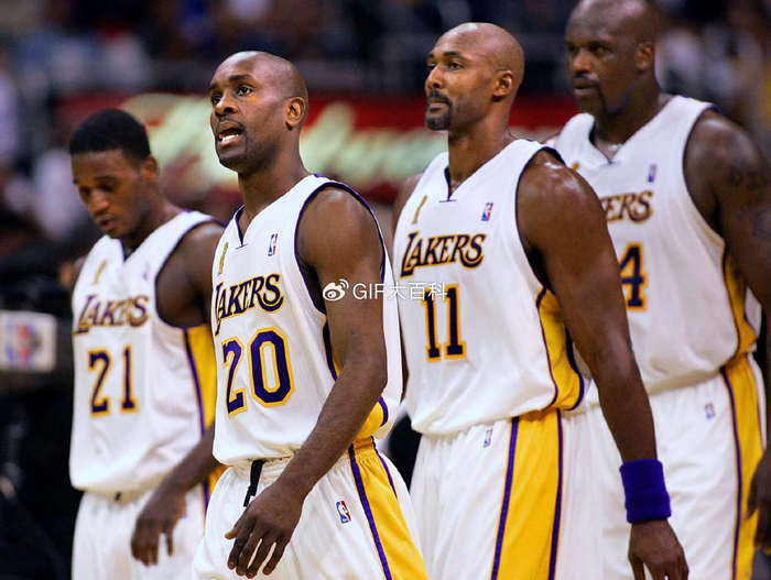 开云-史上最强爆冷！平民活塞五虎干翻湖人F4，总冠军的心草根的逆袭|科比·布莱恩特|奥尼尔|汉密尔顿|马龙|沙奎尔-奥尼尔_新浪体育_新浪新闻