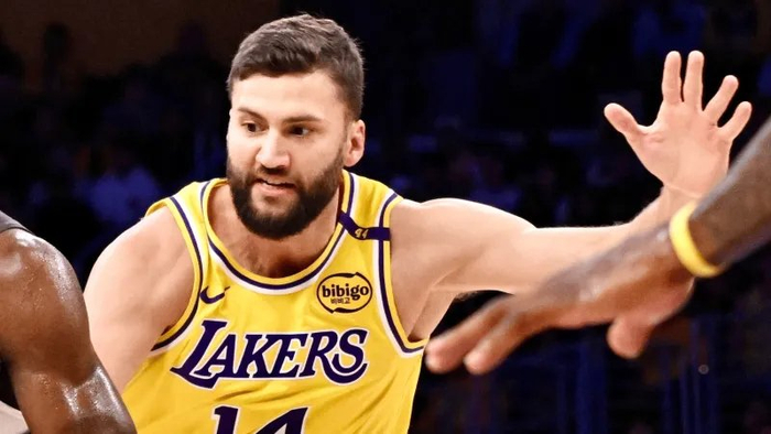 湖人2替补打成宝贝了！肯纳德进攻太全面，克勒贝尔效果压艾顿！|洛杉矶湖人队|卢克·肯纳德|NBA常规赛|nba|国王_新浪体育_新浪新闻