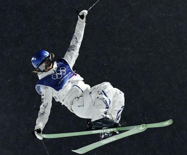 开云体育APP下载-第5金！谷爱凌收获自由式滑雪女子U型场地技巧金牌